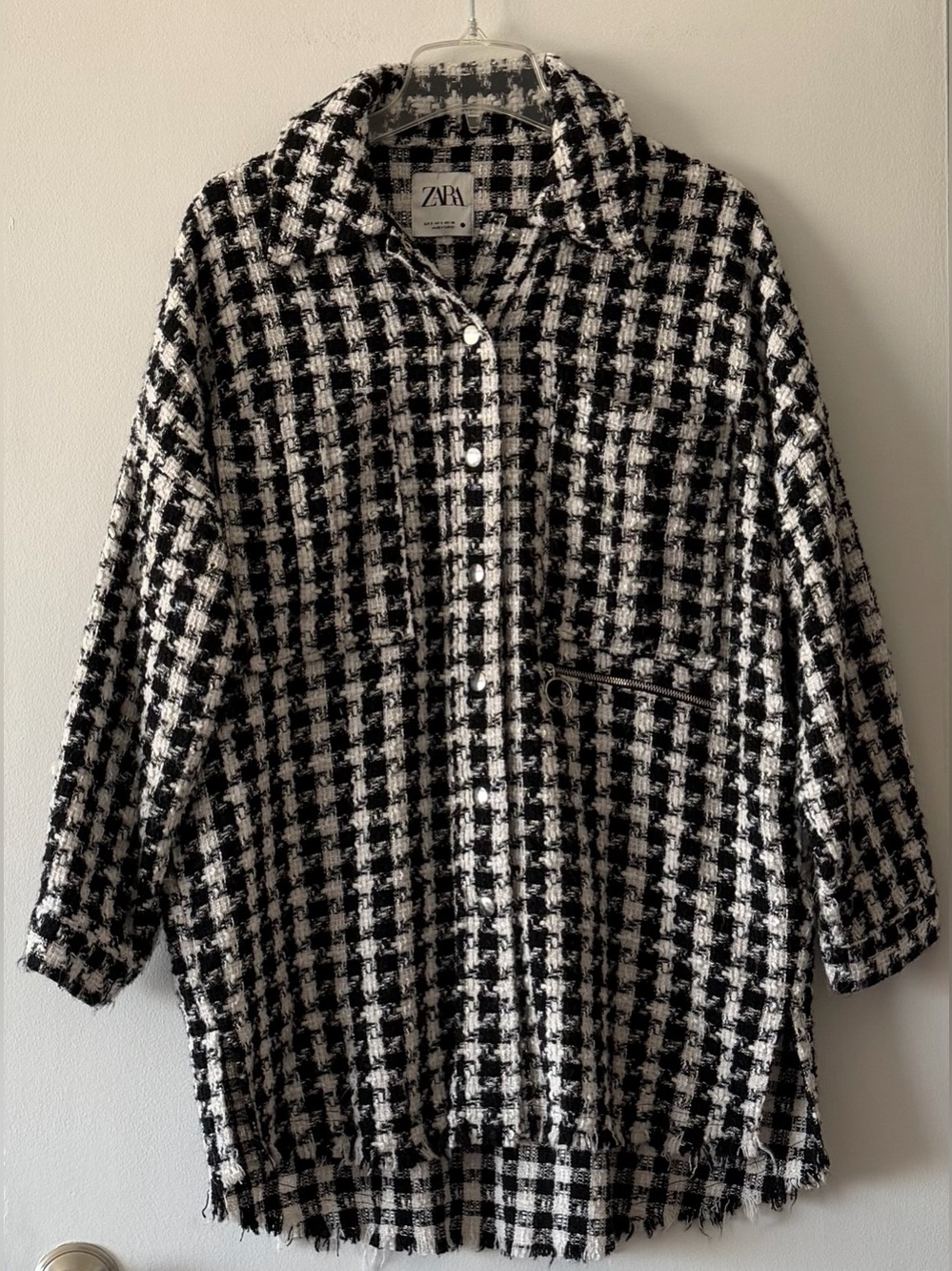 ZARA Tweed Houndstooth Plaid Oversized Shacket Jacket Fringed Black White Small